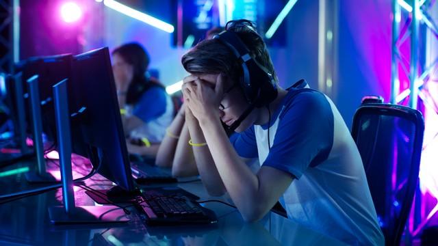 广州儿子沉迷游戏脾气暴躁怎么办，广州青少年网络游戏成瘾应对方法？